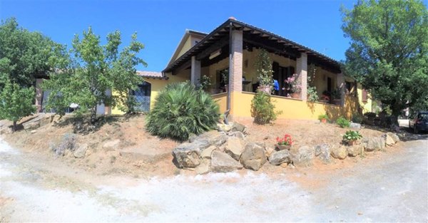 casa indipendente in vendita a Suvereto