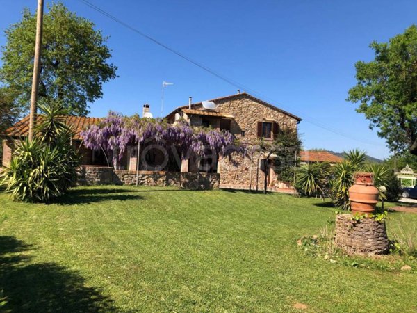 casa indipendente in vendita a Suvereto