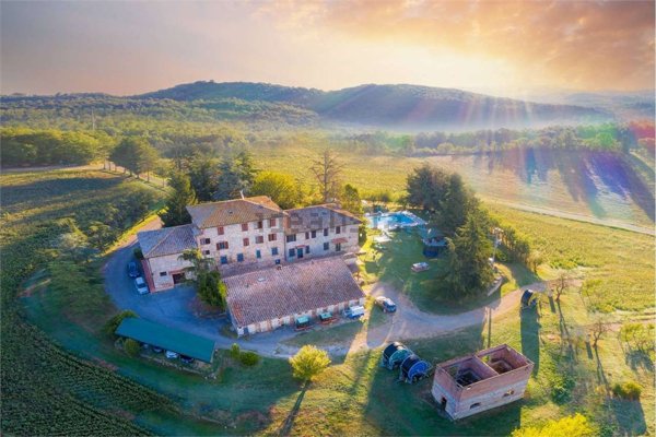 pentavano in vendita a Suvereto