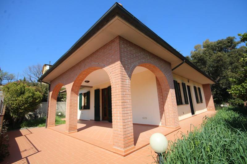 casa indipendente in vendita a Suvereto in zona Prata