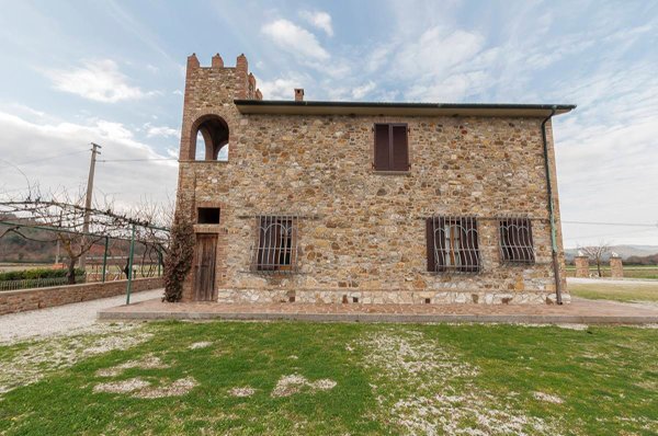 casa indipendente in vendita a Suvereto