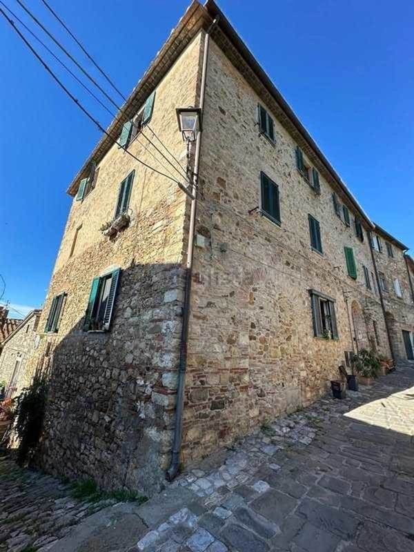 appartamento in vendita a Suvereto in zona Belvedere