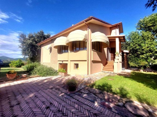 casa indipendente in vendita a Suvereto in zona Forni