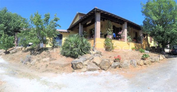 casa indipendente in vendita a Suvereto