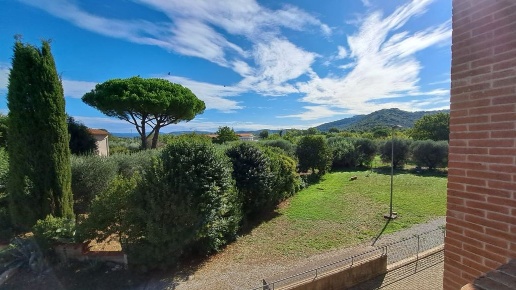 appartamento in vendita a Suvereto in zona Forni