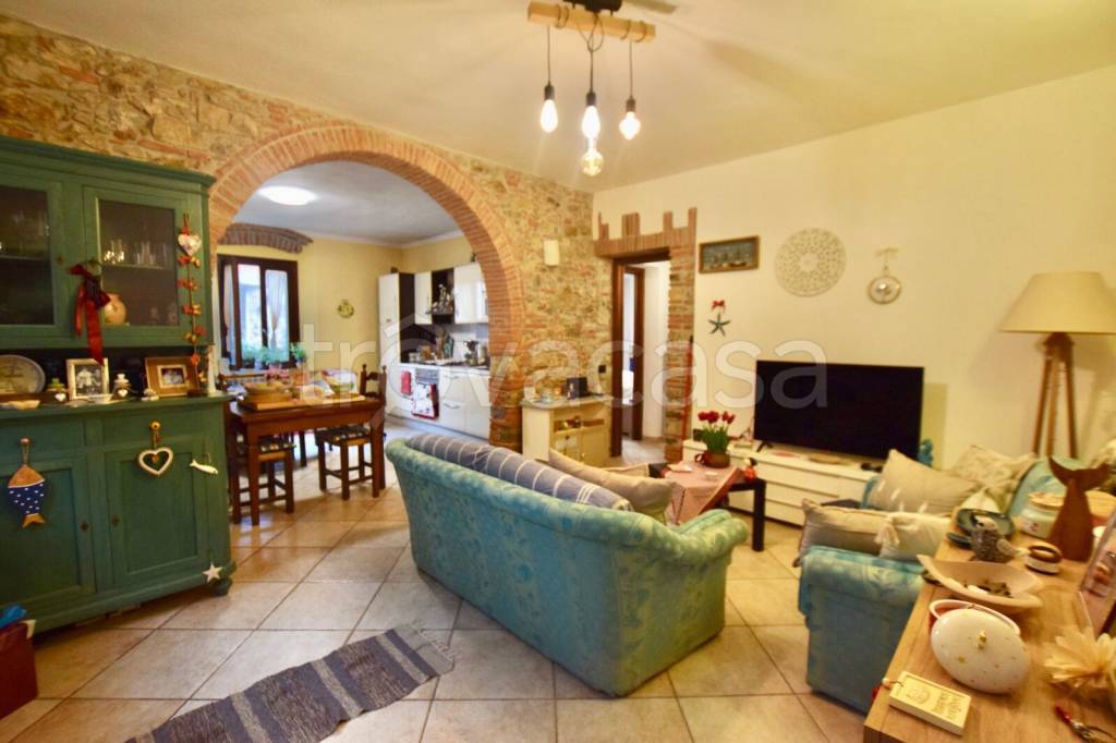 appartamento in vendita a Suvereto