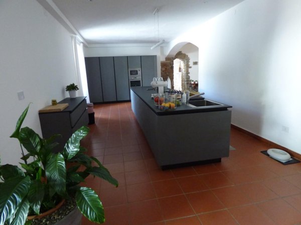 appartamento in vendita a Suvereto in zona Forni