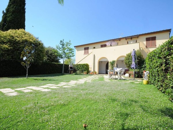 appartamento in vendita a Suvereto in zona Forni