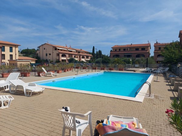 appartamento in vendita a Suvereto in zona Forni