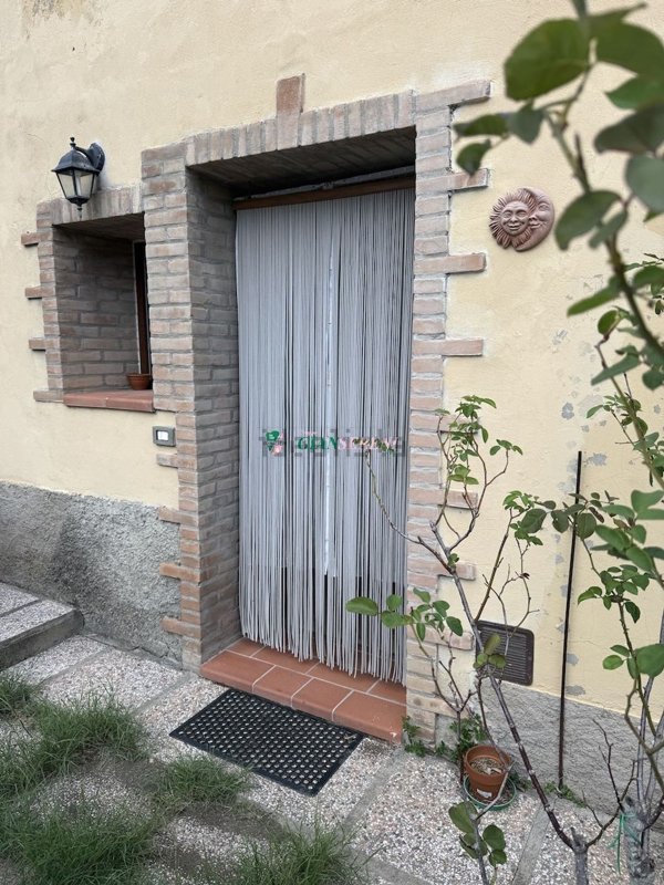 appartamento in vendita a Suvereto in zona Prata