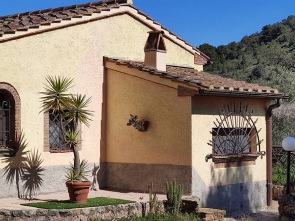 casa indipendente in vendita a Rio in zona Rio Marina
