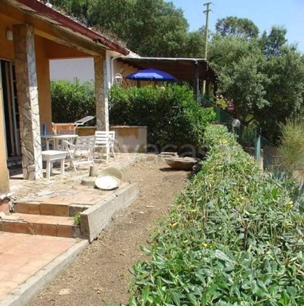 casa indipendente in vendita a Rio in zona Rio Marina