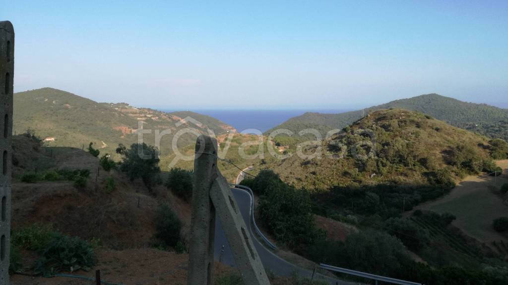 appartamento in vendita a Rio in zona Rio nell'Elba
