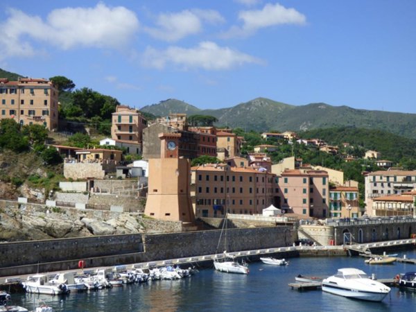 casa indipendente in vendita a Rio in zona Rio nell'Elba