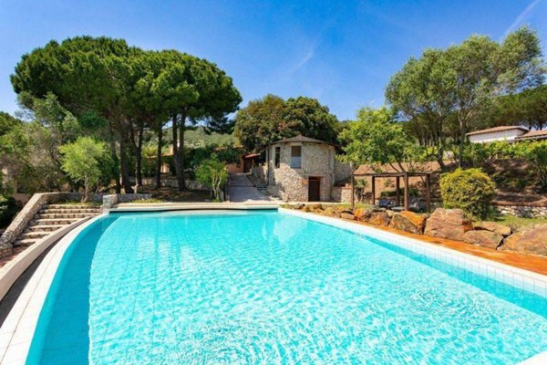 casa indipendente in vendita a Rio in zona Rio nell'Elba