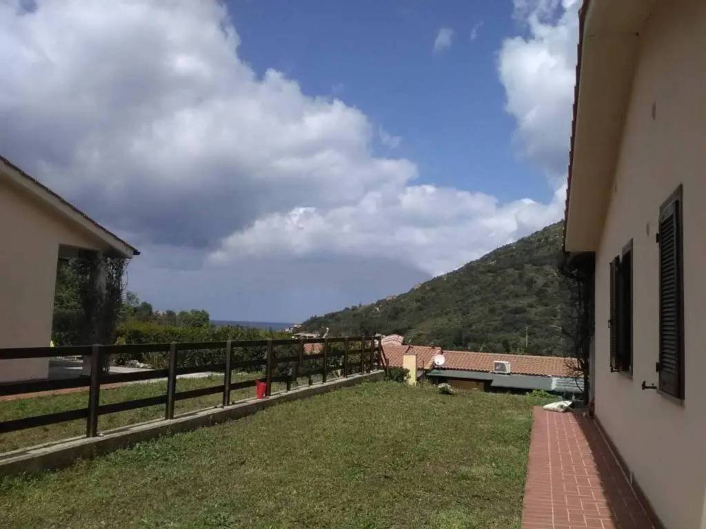 casa indipendente in vendita a Rio