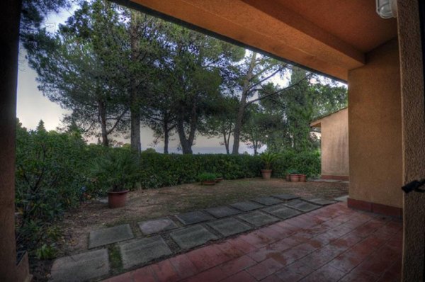 casa indipendente in vendita a Rio in zona Rio Marina