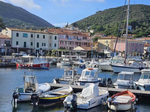 appartamento in vendita a Rio in zona Cavo