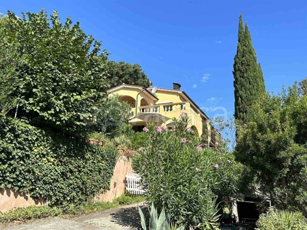 casa indipendente in vendita a Rio in zona Rio Marina