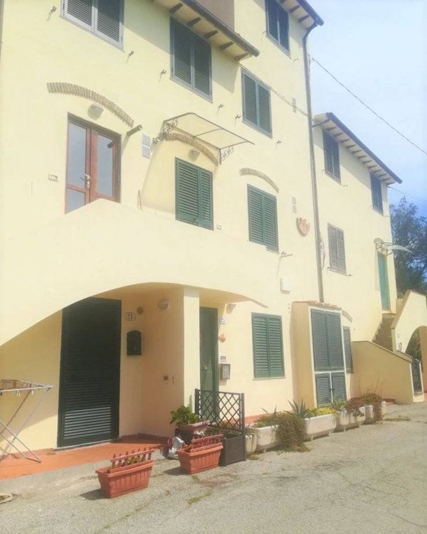 appartamento in vendita a Rio in zona Rio nell'Elba