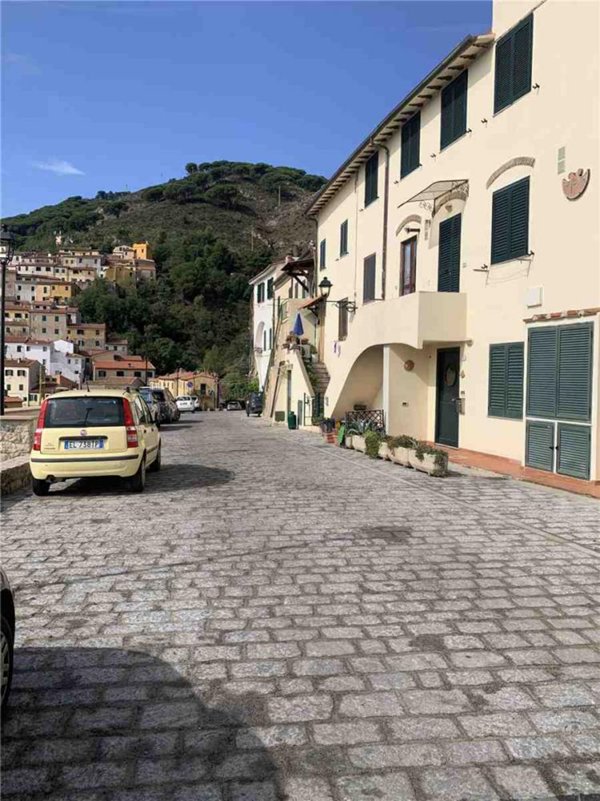 appartamento in vendita a Rio in zona Rio nell'Elba
