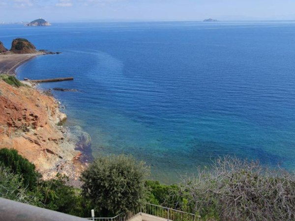 appartamento in vendita a Rio in zona Cavo
