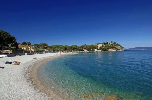 appartamento in vendita a Rio in zona Cavo