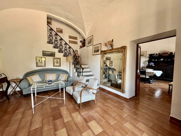 casa indipendente in vendita a Rio in zona Cavo
