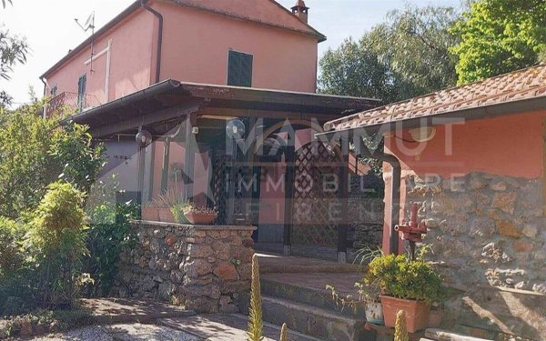 casa indipendente in vendita a Rio in zona Rio Marina