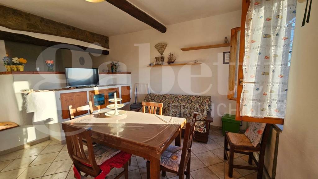 appartamento in vendita a Rio in zona Rio nell'Elba