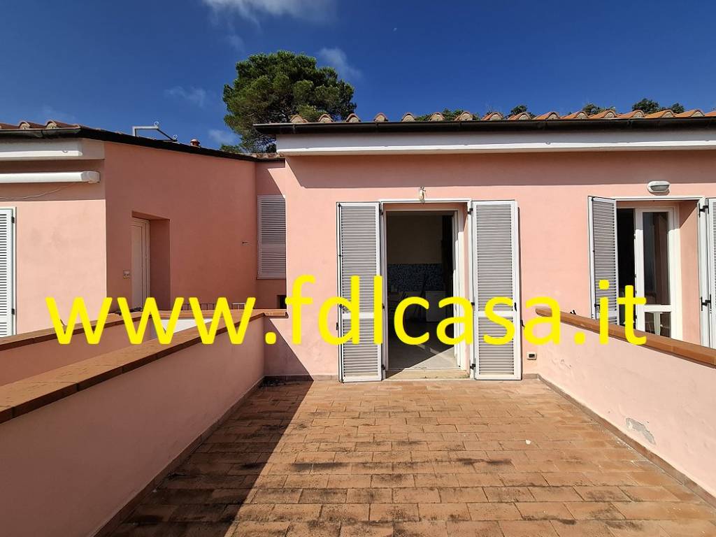 appartamento in vendita a Rio in zona Cavo