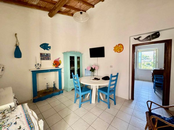 appartamento in vendita a Rio in zona Rio nell'Elba