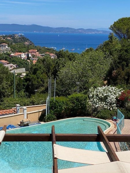 casa indipendente in vendita a Rio in zona Cavo