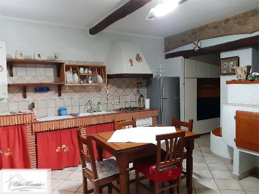 appartamento in vendita a Rio in zona Rio nell'Elba