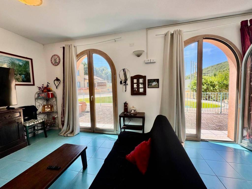 appartamento in vendita a Rio in zona Cavo