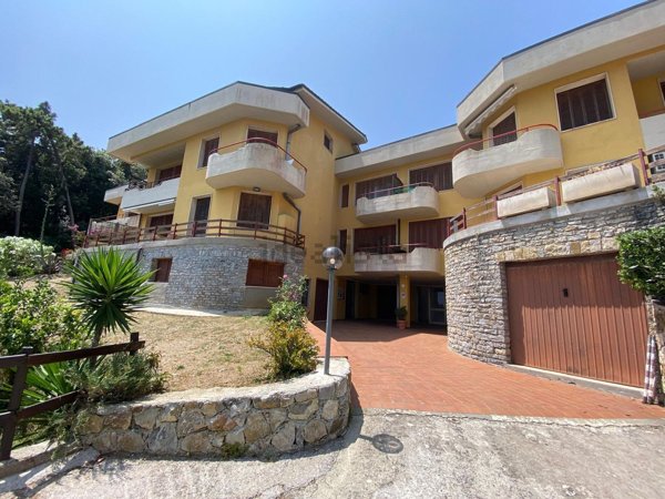 appartamento in vendita a Rio in zona Cavo