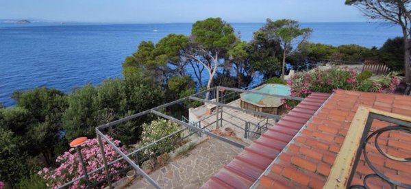 appartamento in vendita a Rio in zona Rio Marina