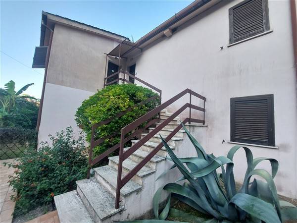 appartamento in vendita a Rio in zona Rio nell'Elba