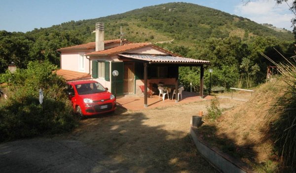 casa indipendente in vendita a Rio