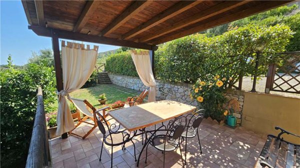 appartamento in vendita a Rio in zona Rio nell'Elba