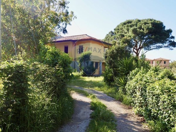 casa indipendente in vendita a Rio in zona Rio nell'Elba