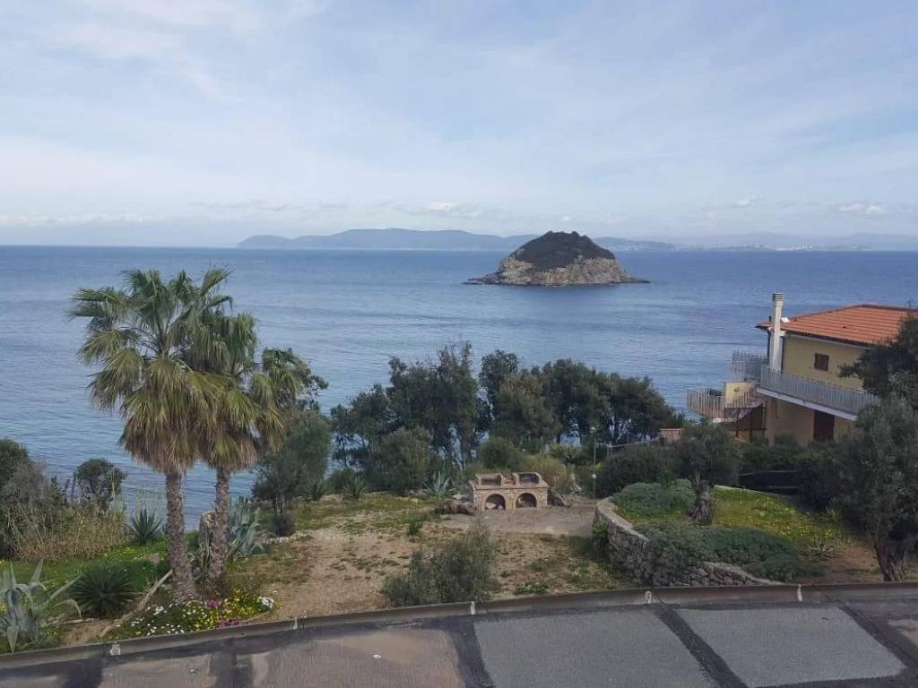 casa indipendente in vendita a Rio in zona Rio Marina