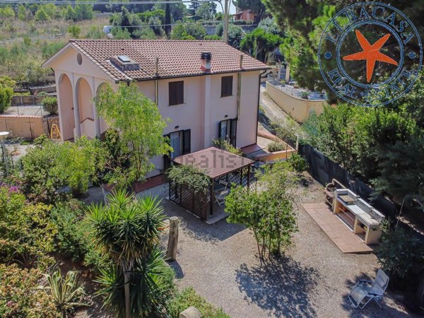 casa indipendente in vendita a Rio