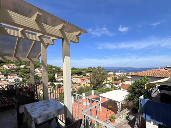 villa in vendita a Rio in zona Cavo