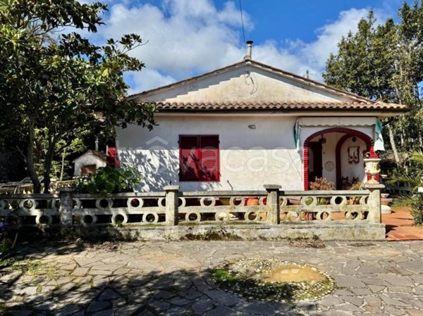 casa indipendente in vendita a Rio in zona Rio Marina