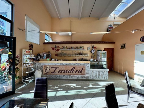 negozio in vendita a Rio in zona Rio Marina