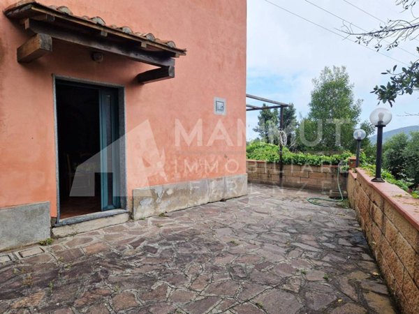 casa indipendente in vendita a Rio in zona Rio Marina