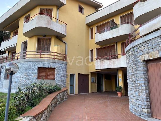 appartamento in vendita a Rio in zona Cavo