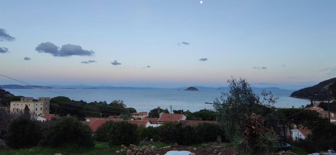 casa indipendente in vendita a Rio in zona Cavo