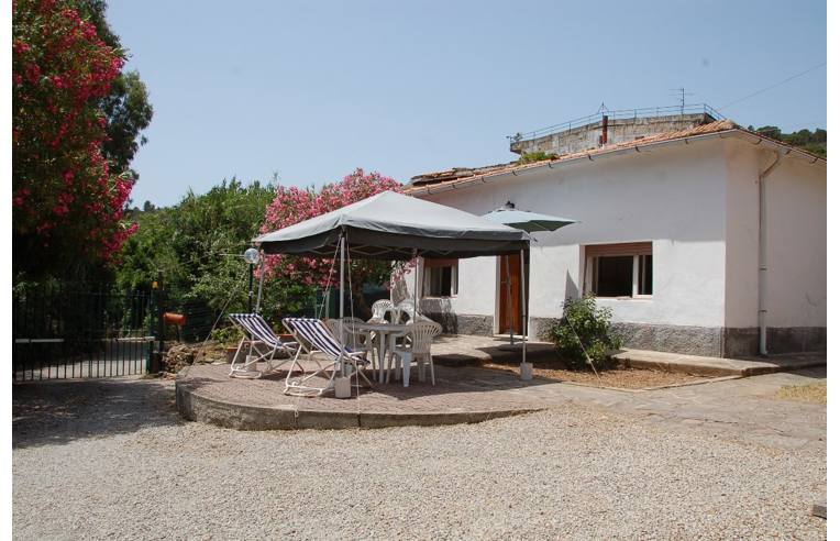 casa indipendente in vendita a Rio in zona Rio Marina